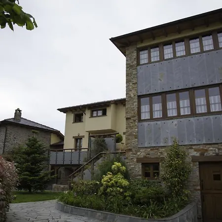 Hacienda Llamabua * Navia
