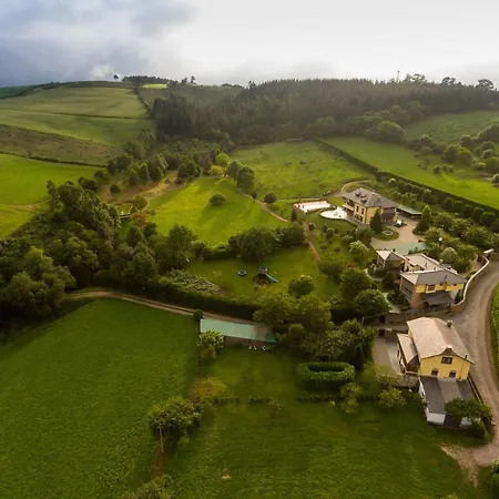 Сasa de vacaciones Hacienda Llamabua Navia