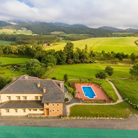 Hacienda Llamabua * Navia
